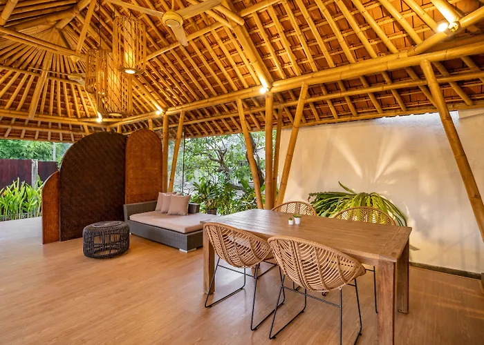 Hotel Cove Tevana